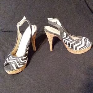 Cork Heel Black & White Chevron Slingback Peep Toe Shoes (6.5)